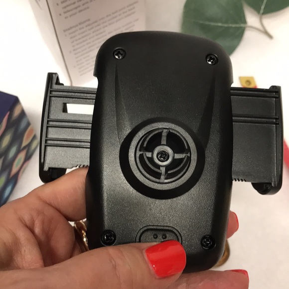 iPhone PHONE HOLDER MOUNT for CAR easy to use black hard plastic - Picture 14 of 15